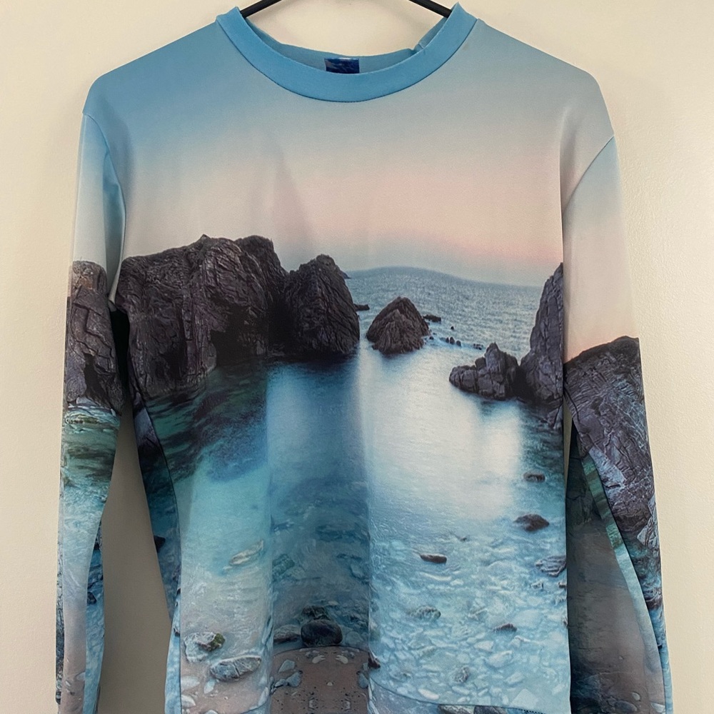 Beach scene sweater .